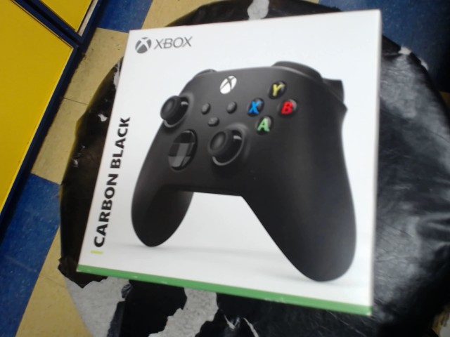 Manette xbox series en boite noire ***