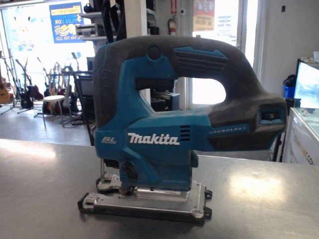 Scie sauteuse makita