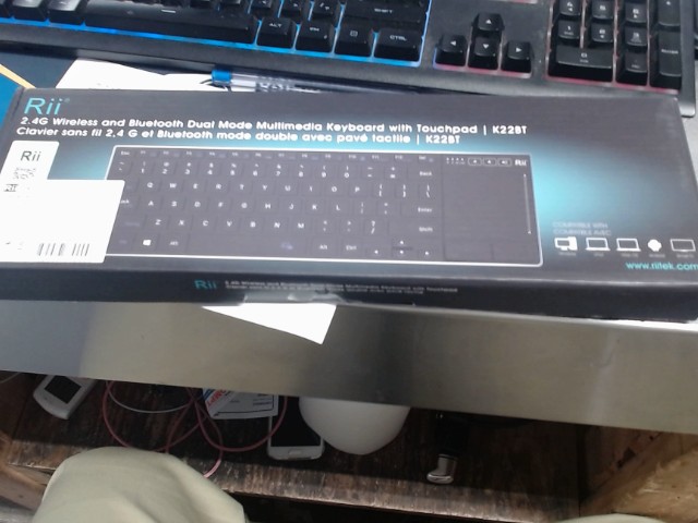 Wireless bluethooth dual mode keyboard