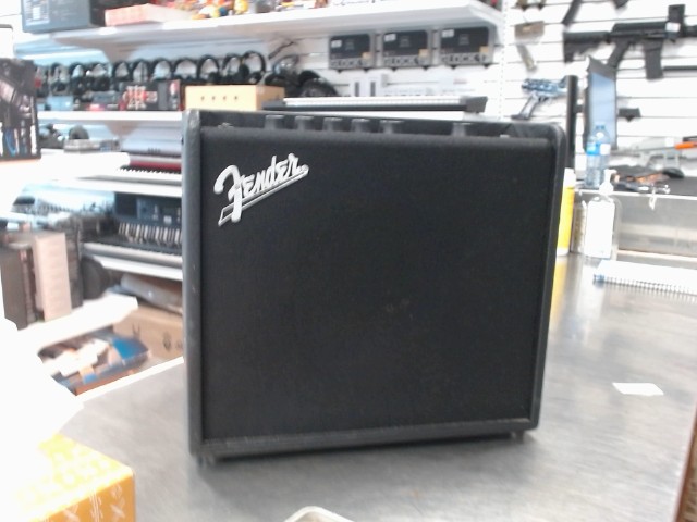 Fende amplificatuer mustang
