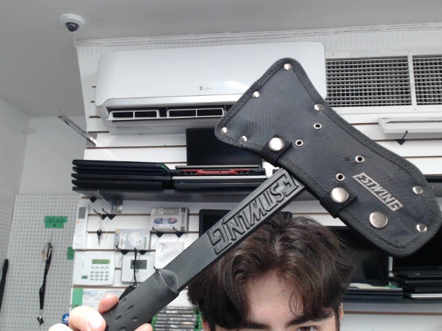 Black axe estwing avec cover