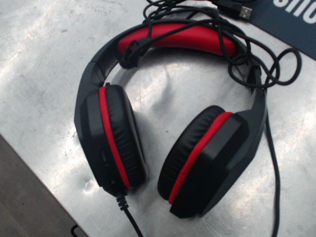 Casque gmaming red and black