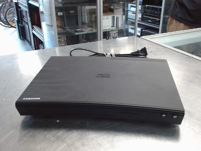 Dvd bluray avec manette