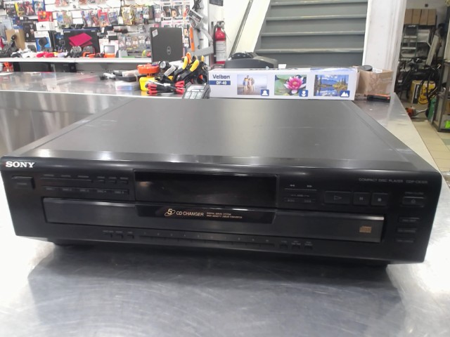 Lecteur  5 cd