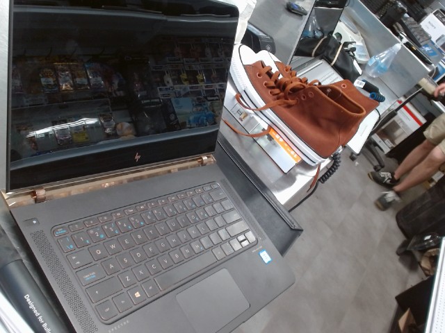 Laptop 8gb ram 256ssd i5 7th gen
