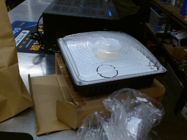 Led de garage neuf