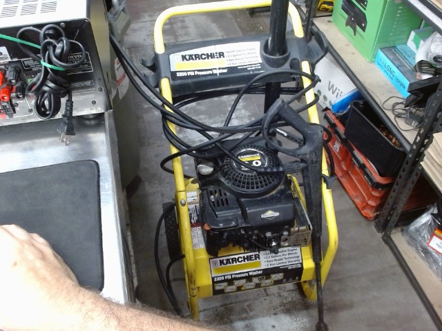 Machine a pression a gaz karcher