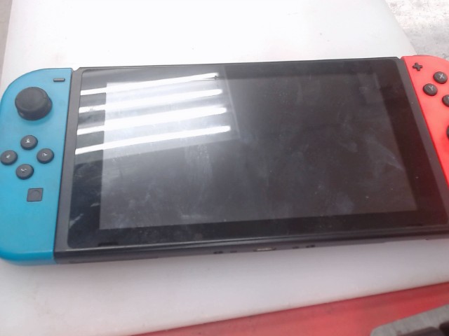 Nintendo switch avec manette sans doque