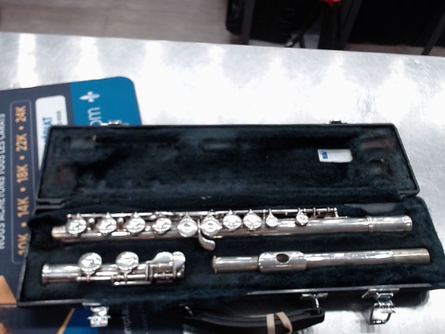Flute traversiere+case