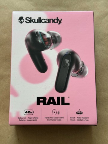 Skullcandy rail brand new