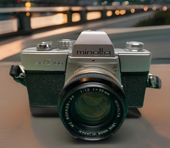 Camera minolta avec 2 lentille