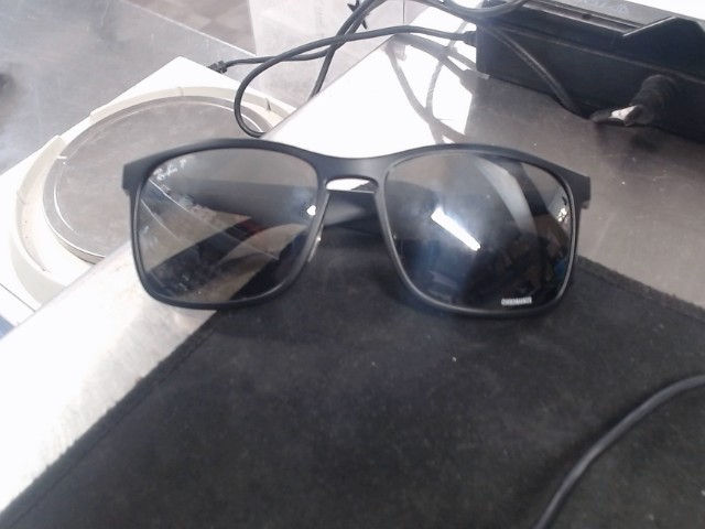 Black rayban chromance