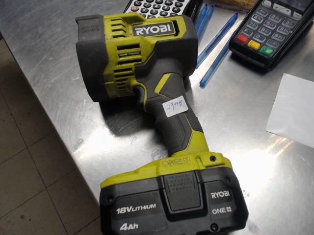 Lumiere ryobi 18v