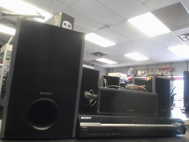 Digital amplifier +8 speakers