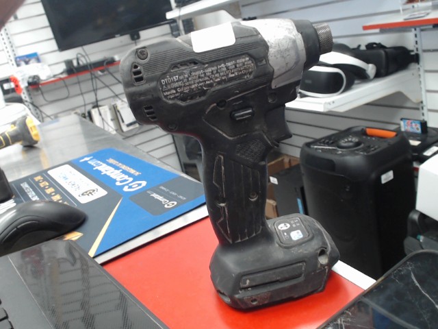 Petite perceuse dtd157 makita
