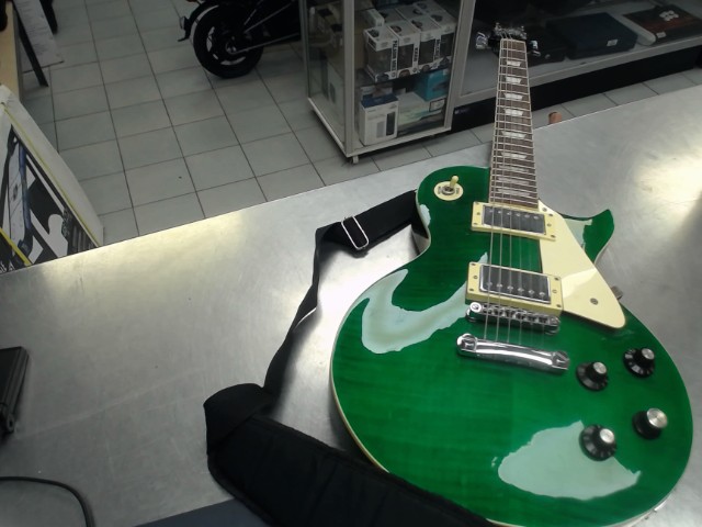 Guitar electrique verte