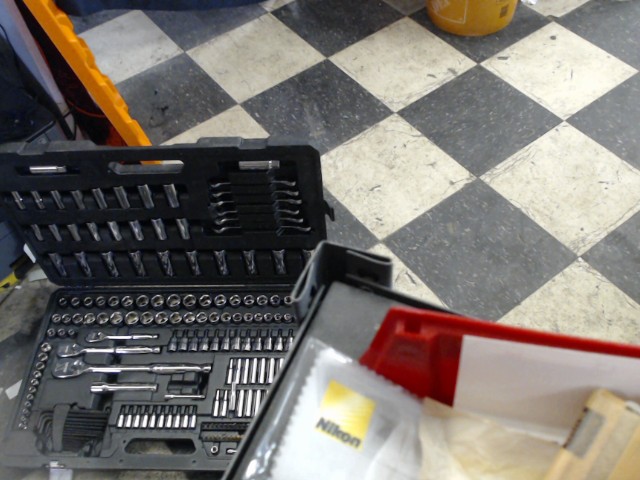 Kit de douille avec rachet