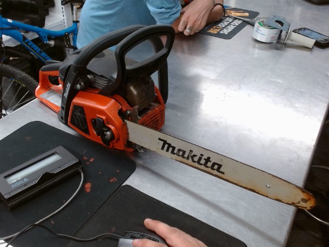 Chaisaw makita ea3201s 2012