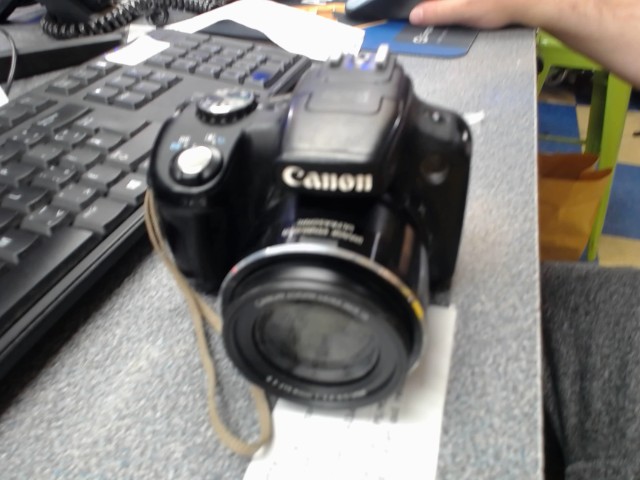 Camera canon pc1817