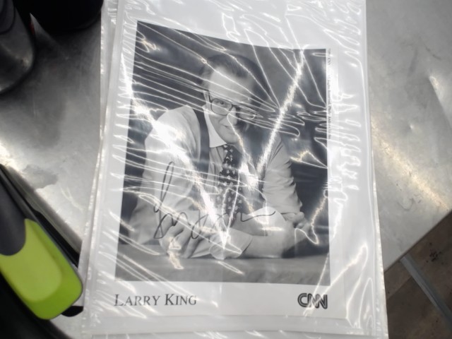 Photo sign� de larry king