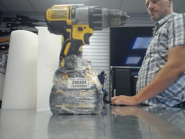 Drill avec batterie 6ah dewalt