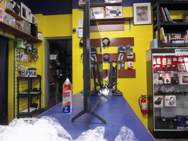 T�l�viseur 43 pouces avec manette 2021