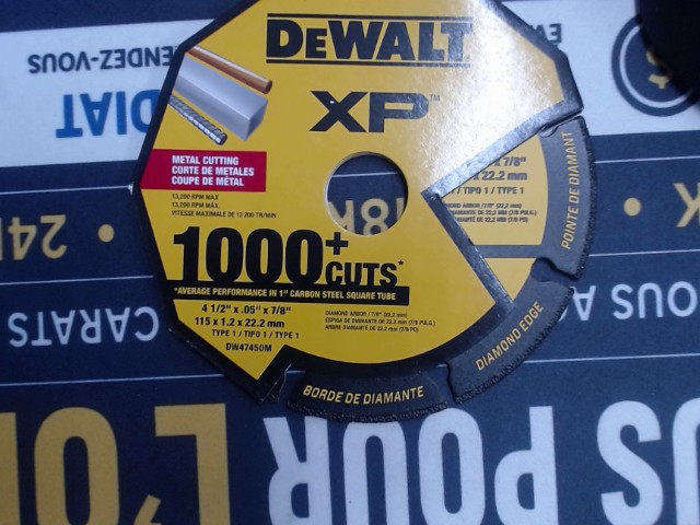 Diamond blade pour metal