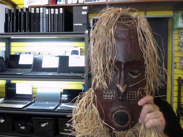 Masque africain grand brun paille