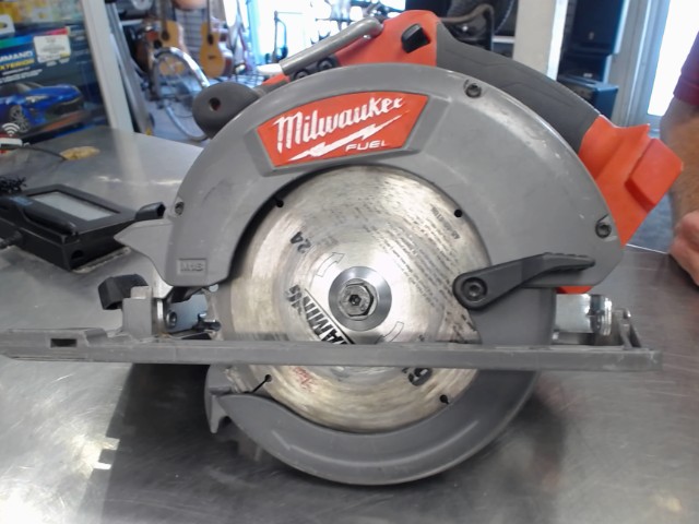 Scie circulaire milwaukee a batterie