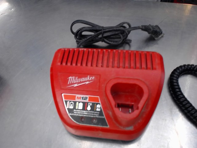 Chargeur milwaukee 12v