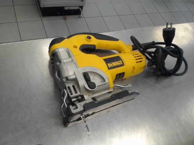 Scie sauteuse a fils dewalt