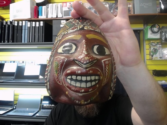 Masque africain en terre cuite