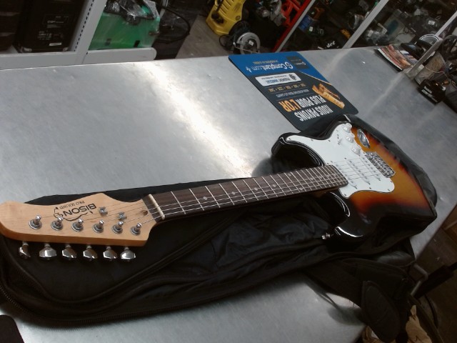 Guitare electrique petit coche briser