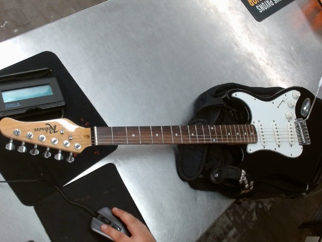 Guitare elctrique robson