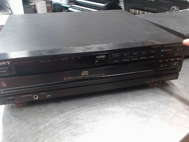 Sony compact disc play + man