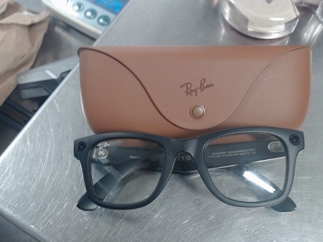 1 lunette de luxe+pochette