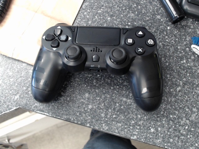 Manette ps4 generique
