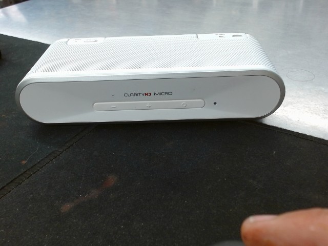 Speaker blanc