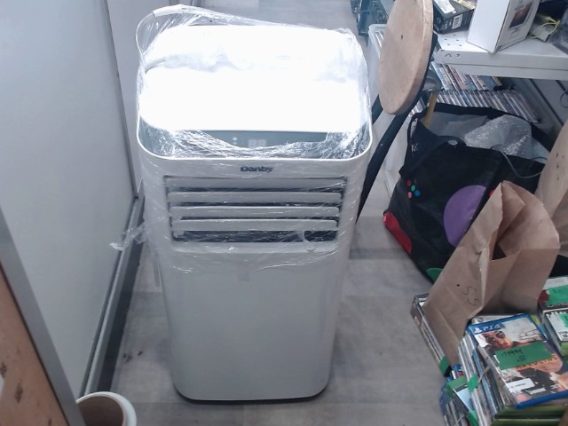 A/c debout 9000 btu+tuyau