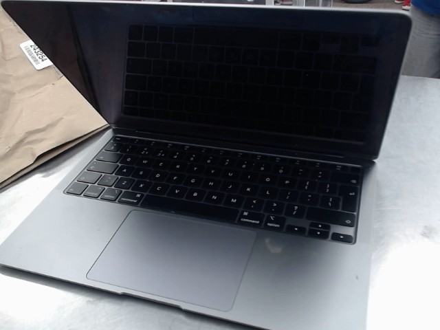 Macbook air 2020 8gb ram i3, pwd 1234