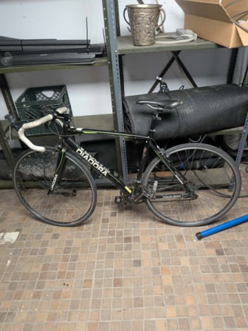 Velo course moyen etat freins bon