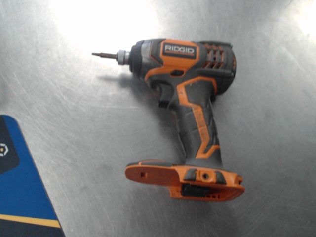 Impact drill 18v pas de batterie no chrg