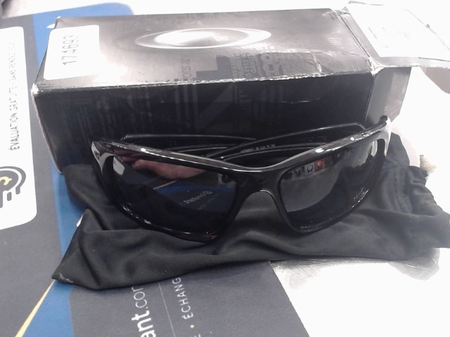 Lunette oakley + boite