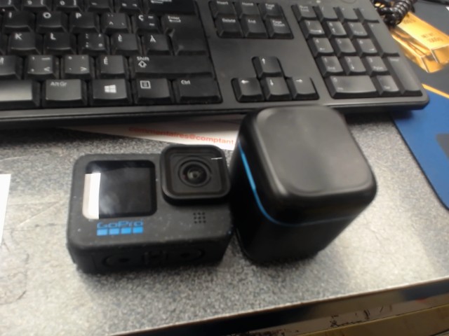 Go pro hero black 12 avec batterie+boite
