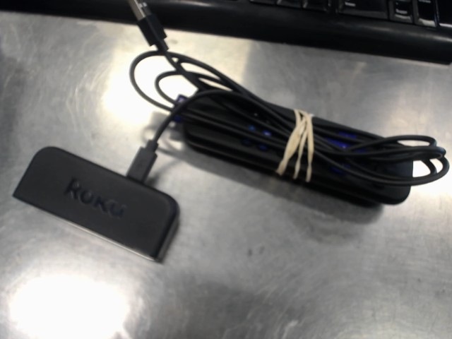 Roku premiere avec manette