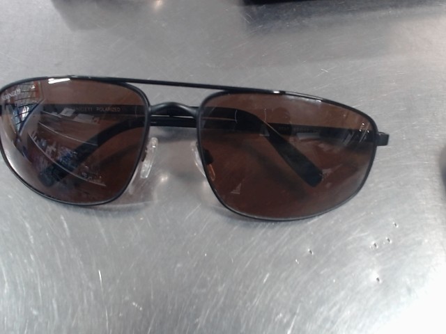 Paire de lunette de soleil