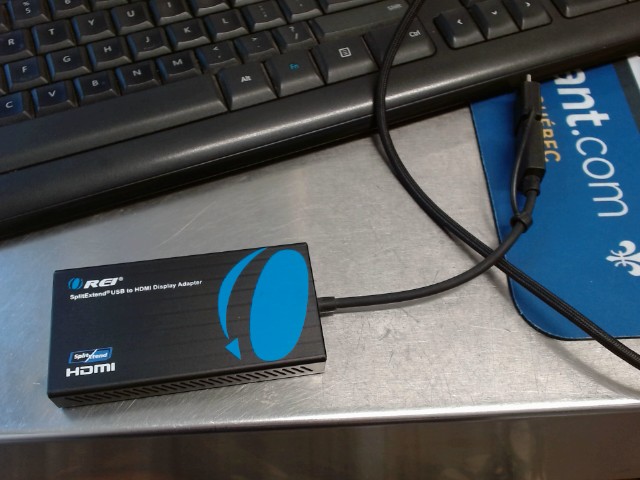 Split extend usb to hdmi display adapter