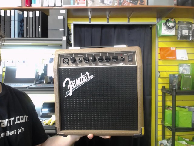 Fender acoustasonic 15