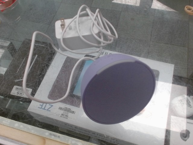 Haut-parleur intelligent mauve