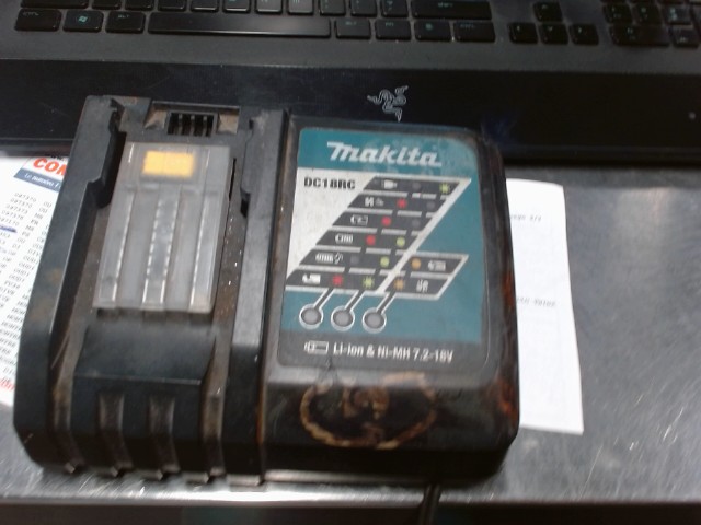 Chargeur makita